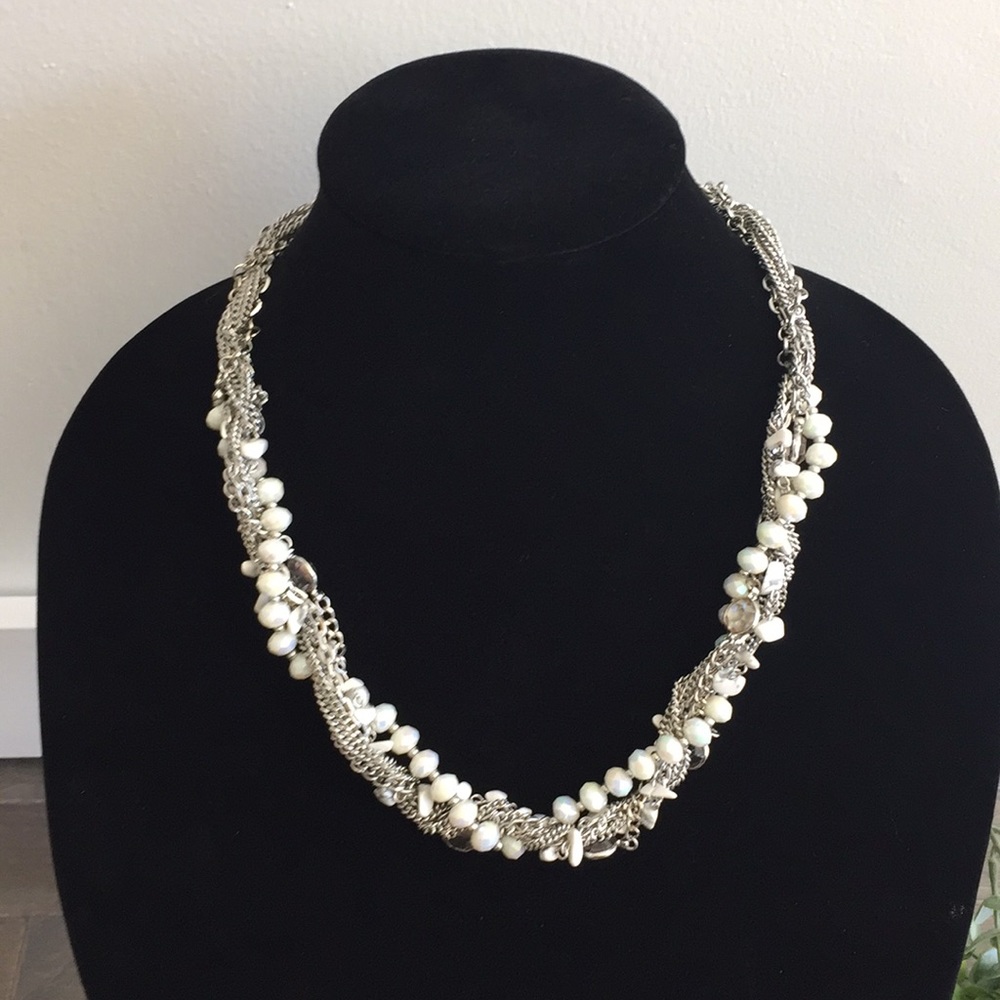 White beaded necklace NWOT